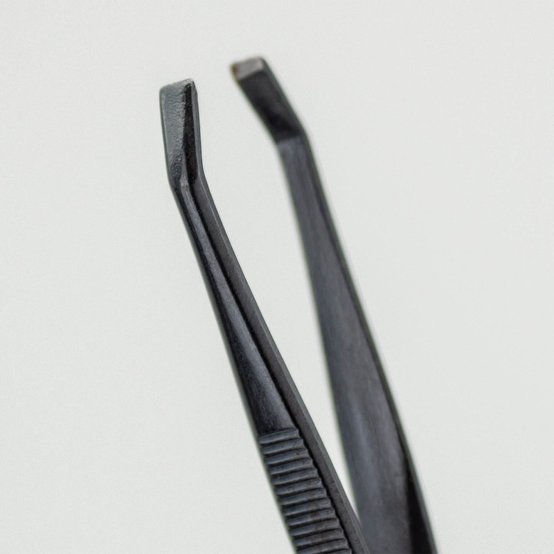 Pinza Depilar Cangrejo Negra estriada