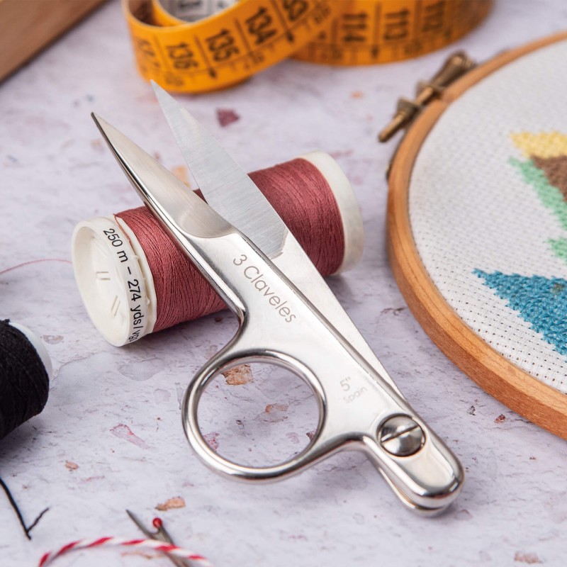 Thread Cutter | 3 Claveles