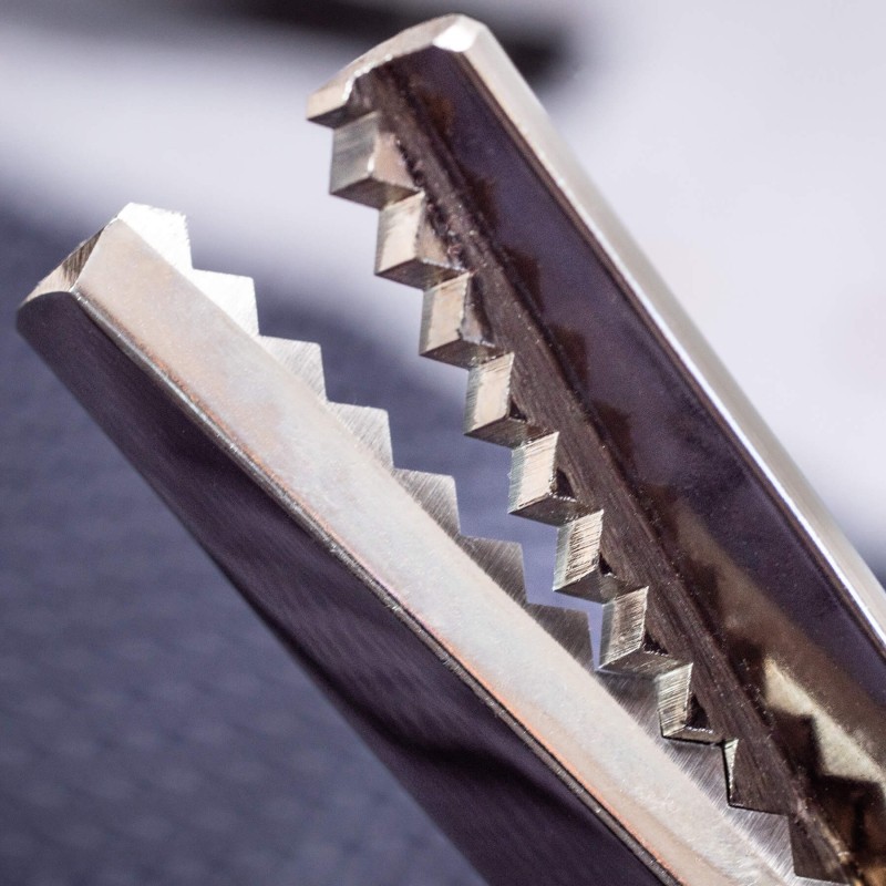 Multi Purpose Pinking Shears | 3 Claveles