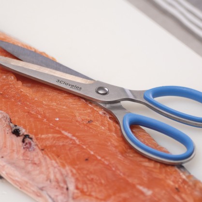 Large Kitchen - Fish Shears | 3 Claveles 2