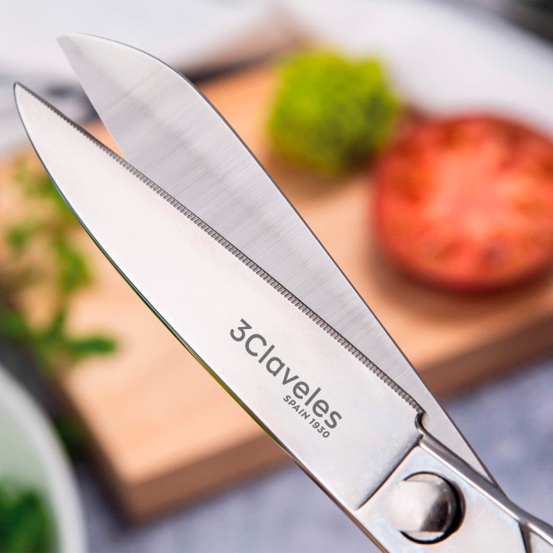 Professional Kitchen Shears | 3 Claveles