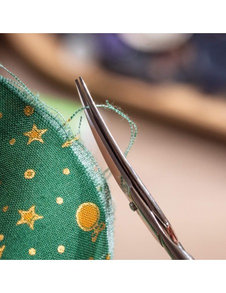 Curved Embroidery Scissors | 3 Claveles