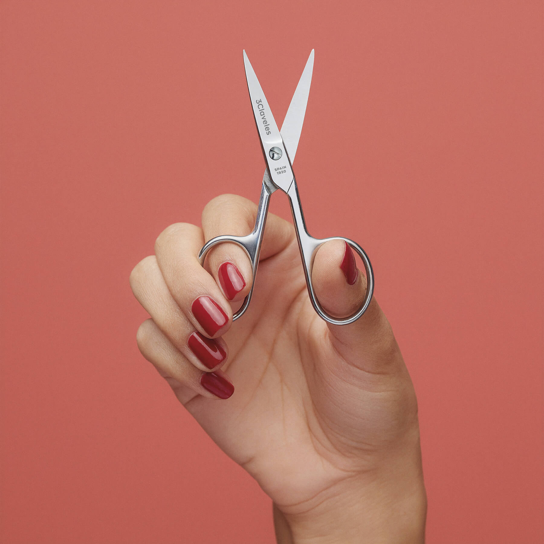 Tijera curva para manicura 3Claveles