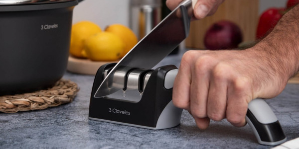How to extend the lifetime of knives and scissors