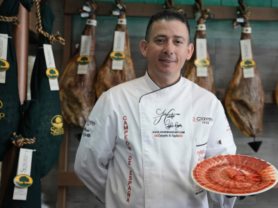 3Claveles renueva su colaboración con José Manuel Hidalgo hasta 2028